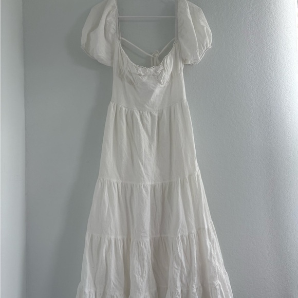White Flowy Sweetheart Neck Puff Sleeve Dress - Picture 10 of 14